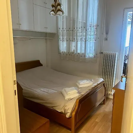 Apartment Vintage-style 2 Bedroom At Katechaki Athens