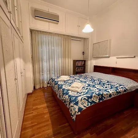 Apartment Vintage-style 2 Bedroom At Katechaki