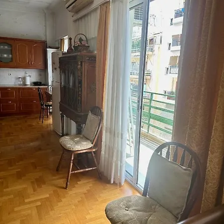 Apartment Vintage-style 2 Bedroom At Katechaki *