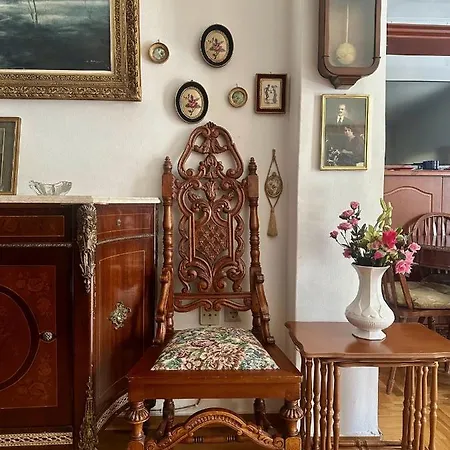 Vintage-style 2 Bedroom At Katechaki * Athens