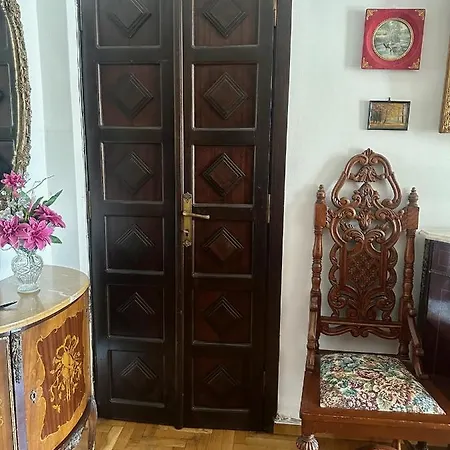 Apartment Vintage-style 2 Bedroom At Katechaki *